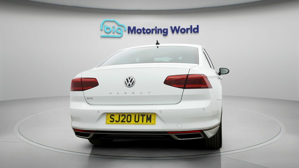 Volkswagen Passat Gte Advance SJ20UTM White #6