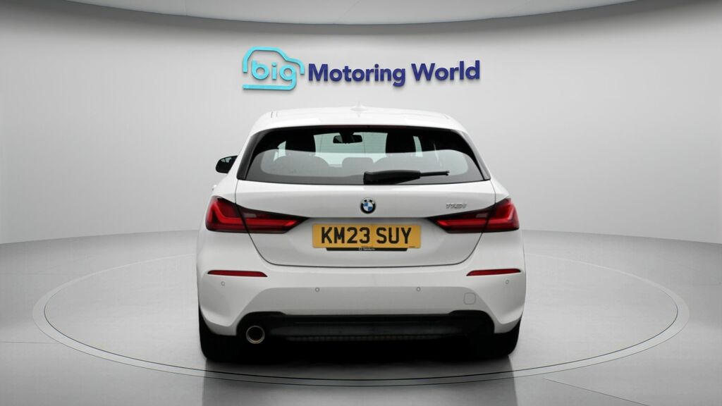 BMW 1 Series Sport White #6