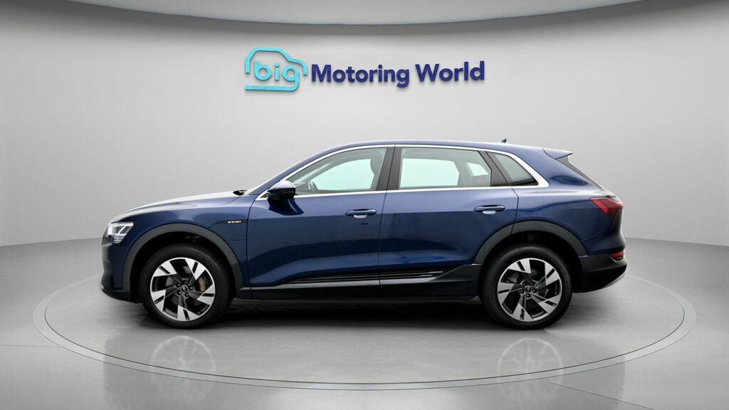 Audi E-tron Sport DN71APF Blue #4