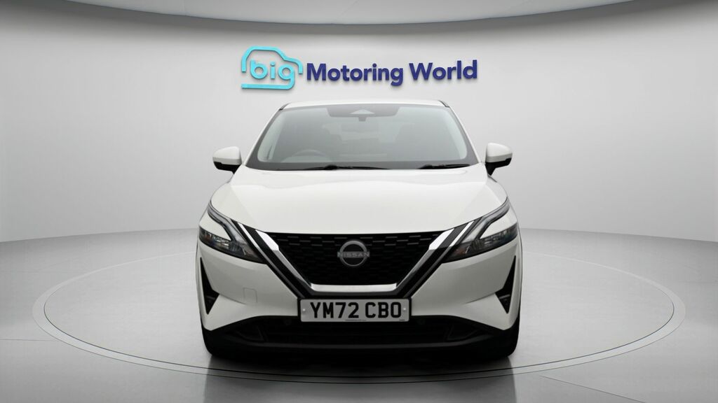 Nissan Qashqai N-connecta YM72CBO White #2