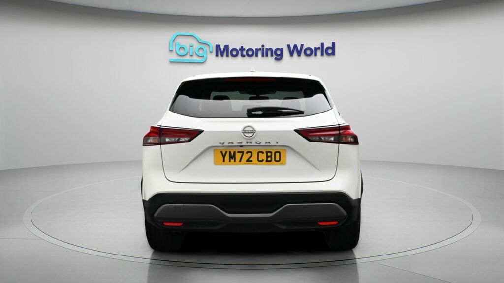 Nissan Qashqai N-connecta YM72CBO White #6