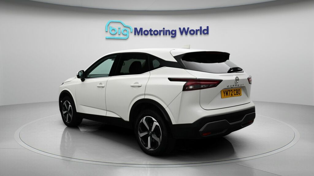 Nissan Qashqai N-connecta YM72CBO White #5