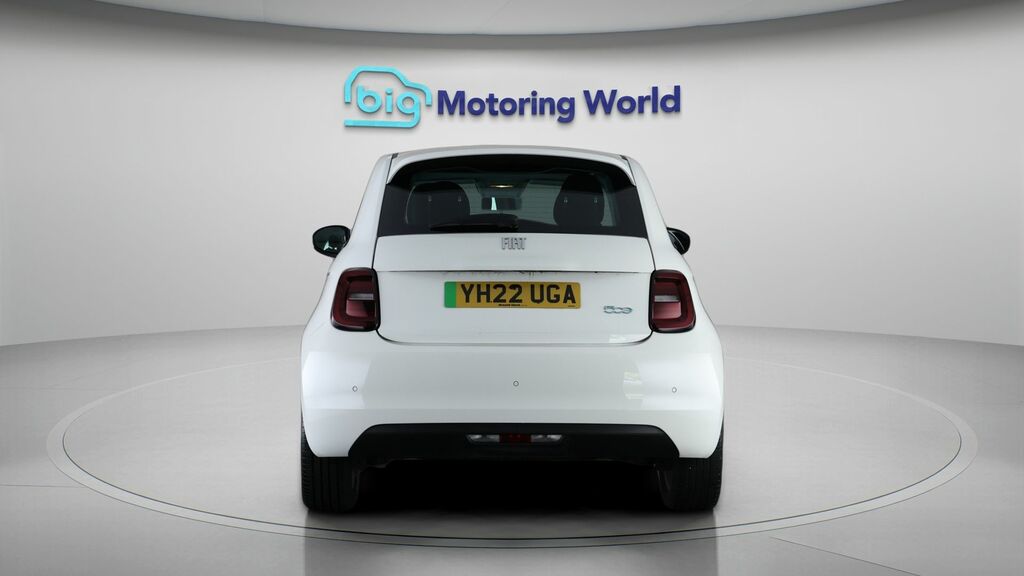 Fiat 500E Icon YH22UGA White #6