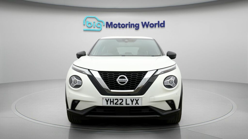 Nissan Juke Tekna YH22LYX White #2