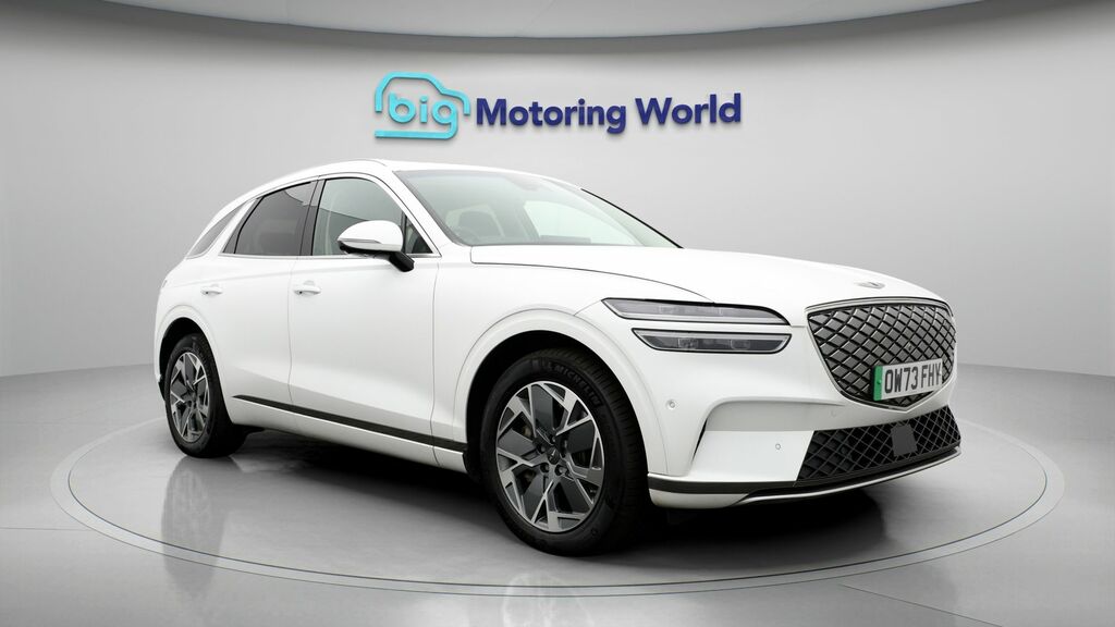Genesis GV70 Sport White