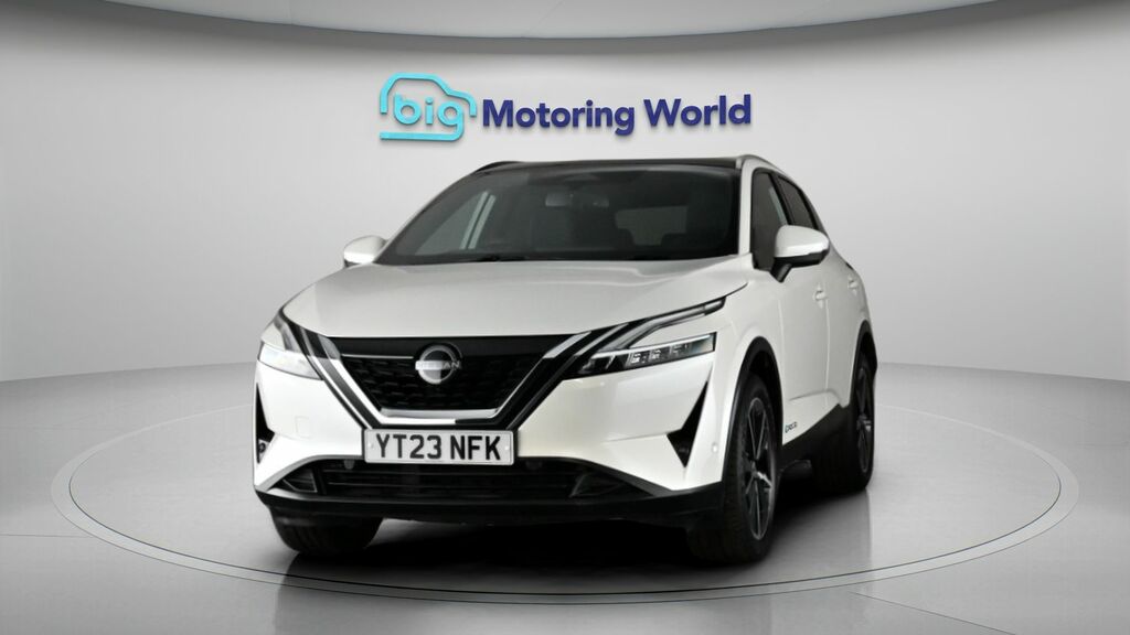 Nissan Qashqai Tekna YT23NFK White #3