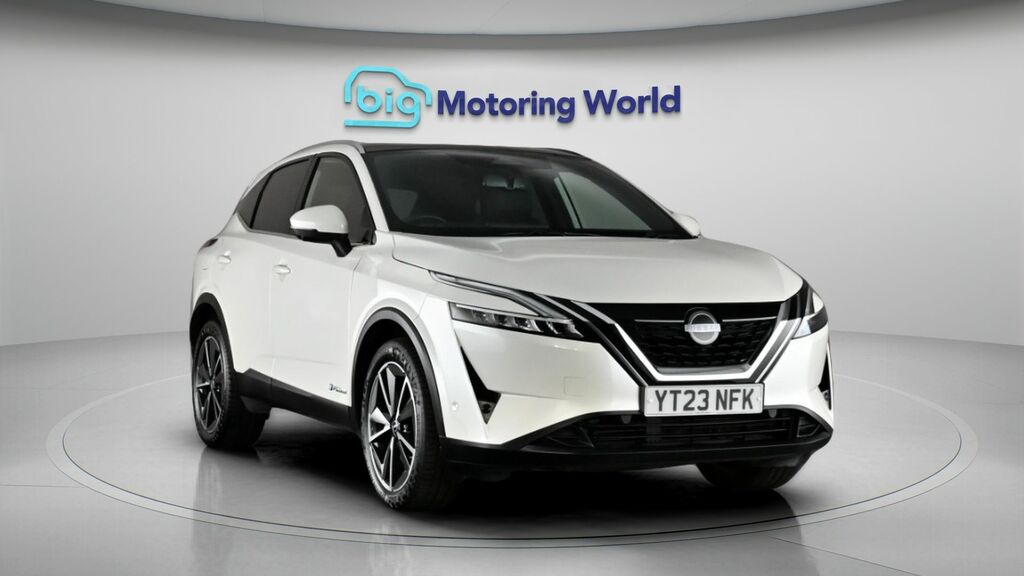 Nissan Qashqai Tekna YT23NFK White #2