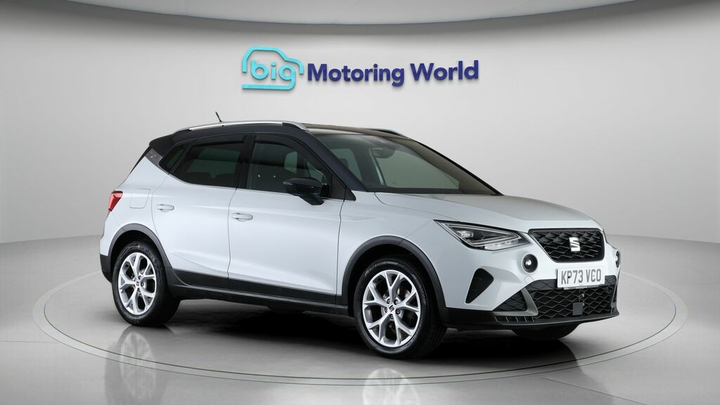 Seat Arona Fr White