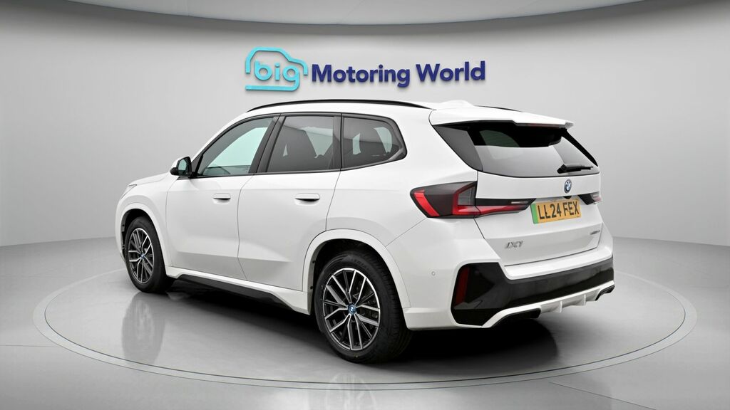BMW iX1 M Sport LL24FEX White #5