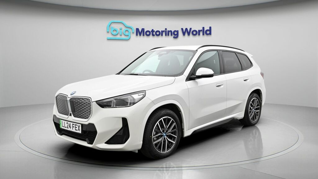 BMW iX1 M Sport LL24FEX White #3