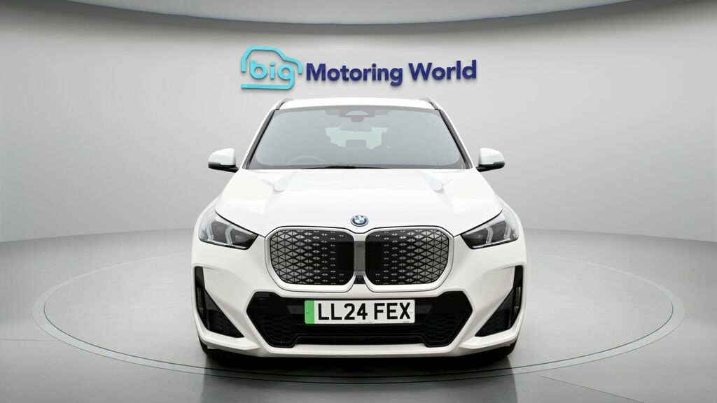 BMW iX1 M Sport LL24FEX White #2