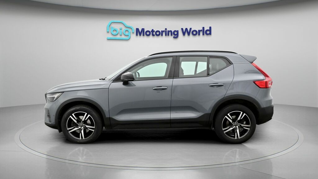 Volvo XC40 Plus Dark YS23HXB Grey #4