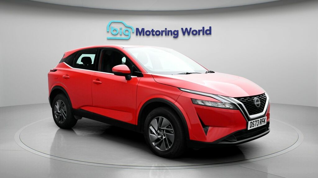 Nissan Qashqai Acenta Premium Red