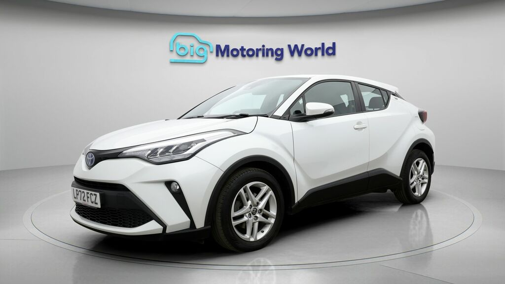 Toyota C-Hr Icon LP72FCZ White #3