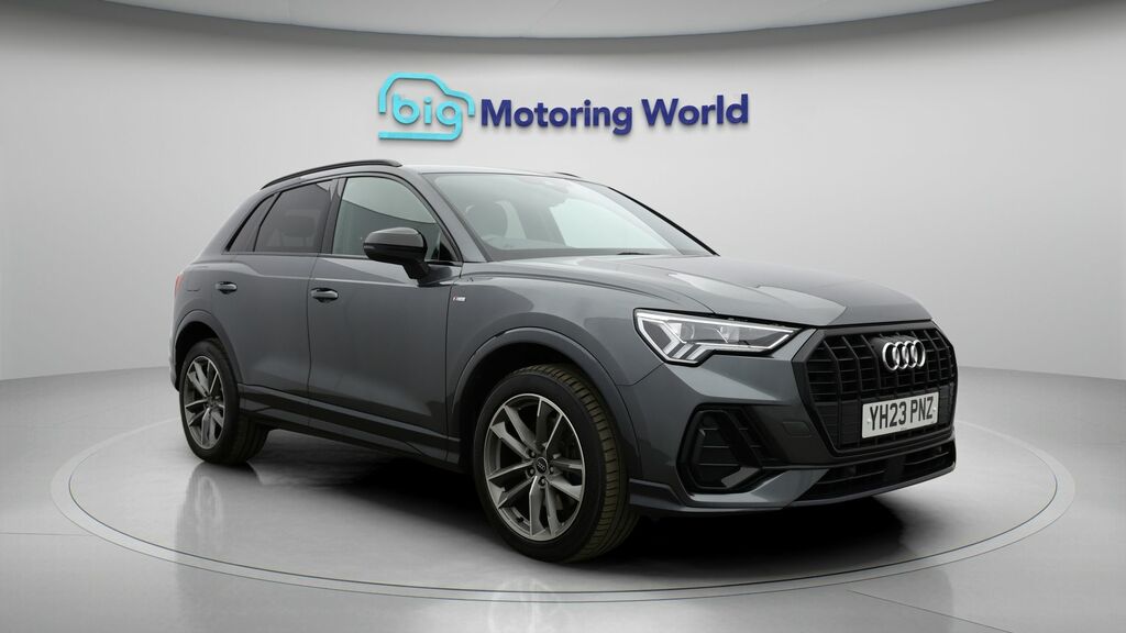 Audi Q3 Black Edition Grey