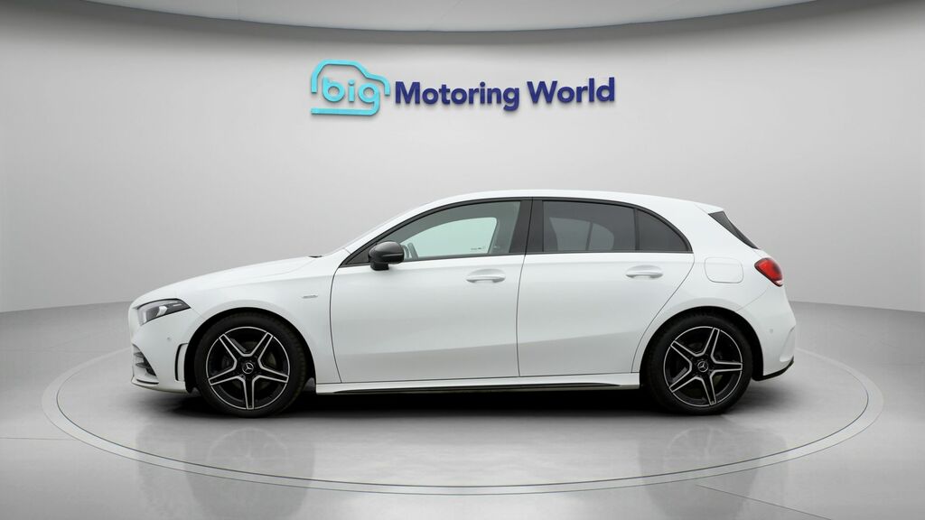 Mercedes-Benz A Class Amg Line Edition SN22UKG White #4