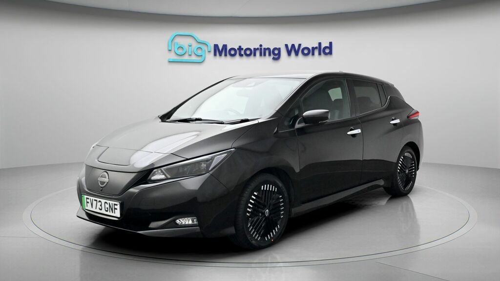 Nissan Leaf Tekna Black #3