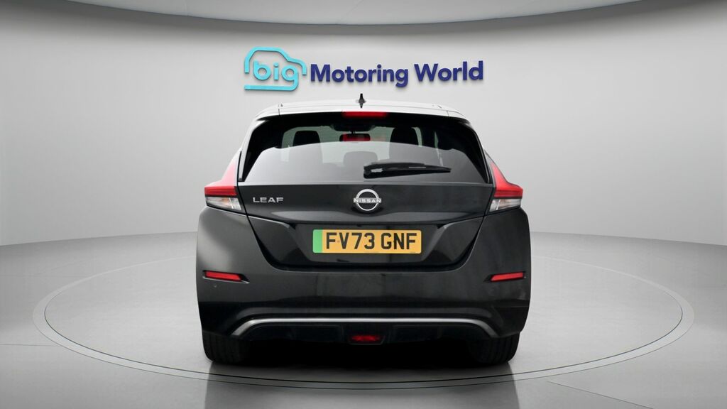 Nissan Leaf Tekna Black #6