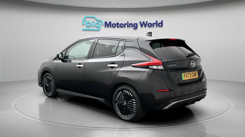 Nissan Leaf Tekna Black #5