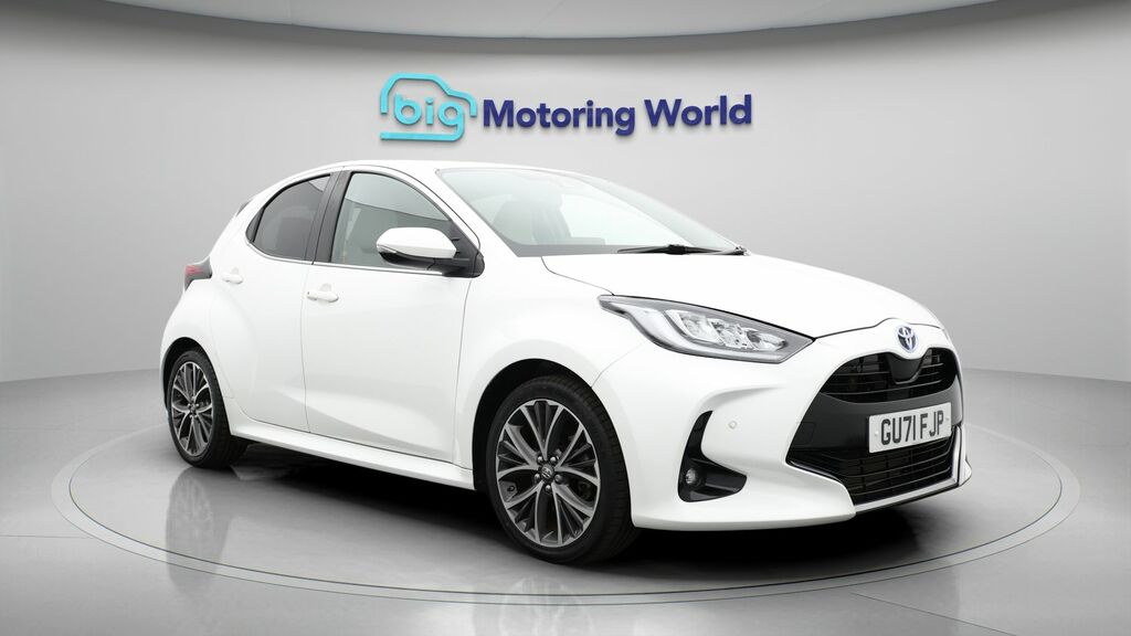 Toyota Yaris Excel White