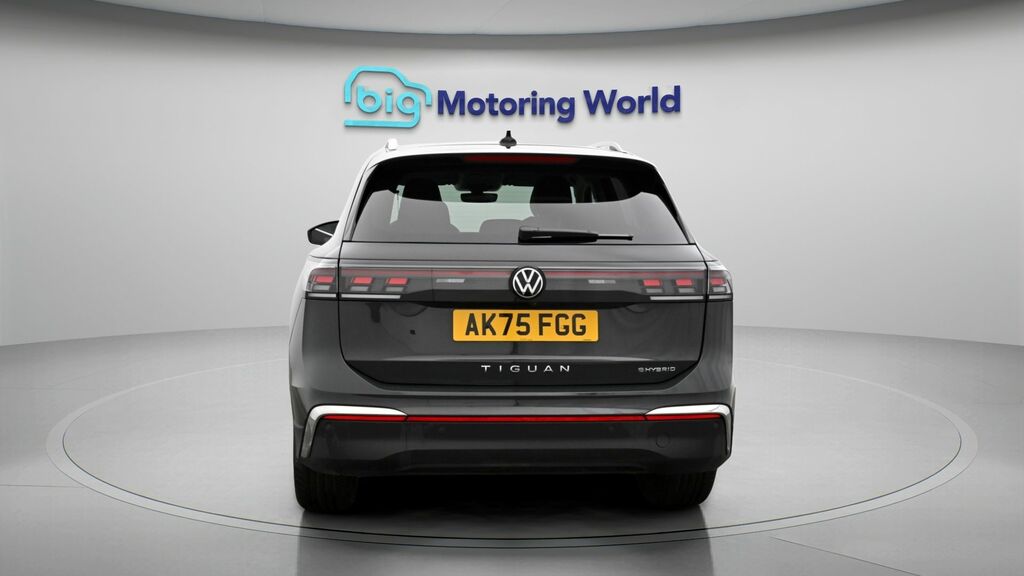 Volkswagen Tiguan Elegance AK75FGG Grey #6