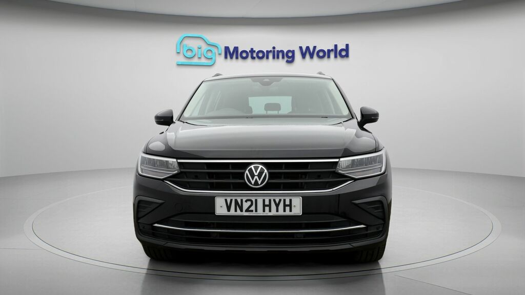 Volkswagen Tiguan Life Black #2