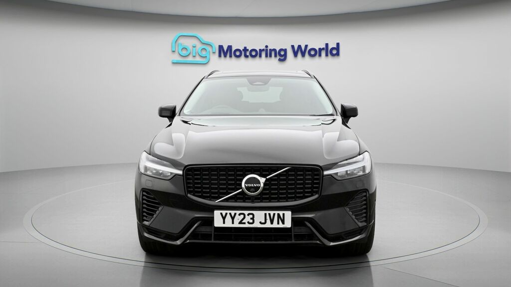 Volvo XC60 Ultimate Dark YY23JVN Black #2