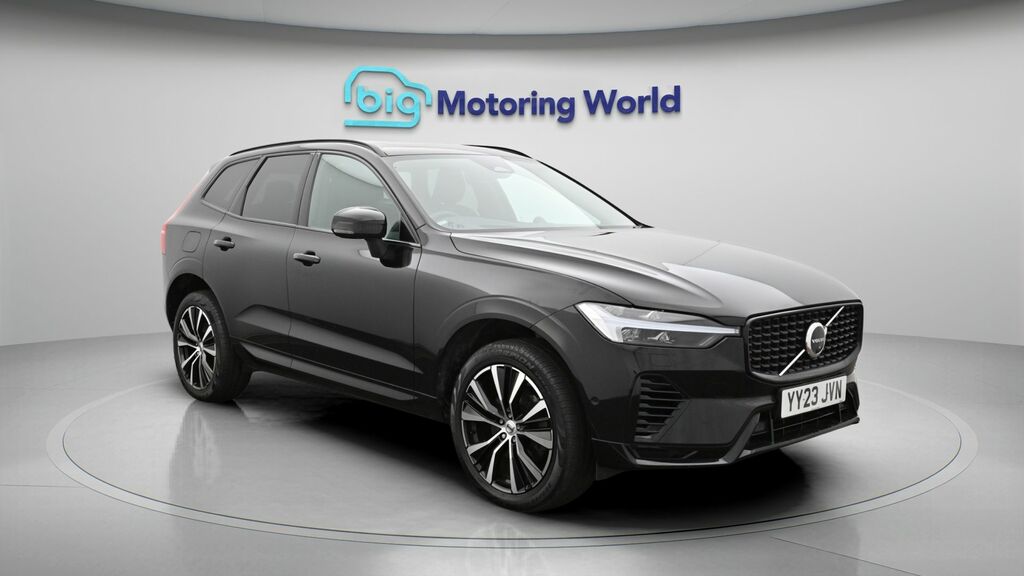 Volvo XC60 Ultimate Dark Black