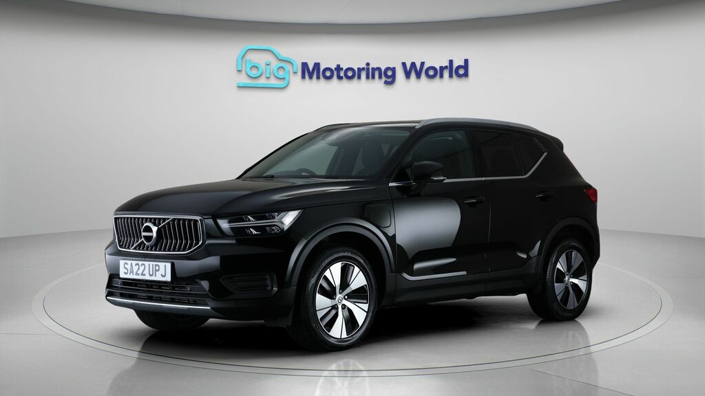 Volvo XC40 Core SA22UPJ Black #3