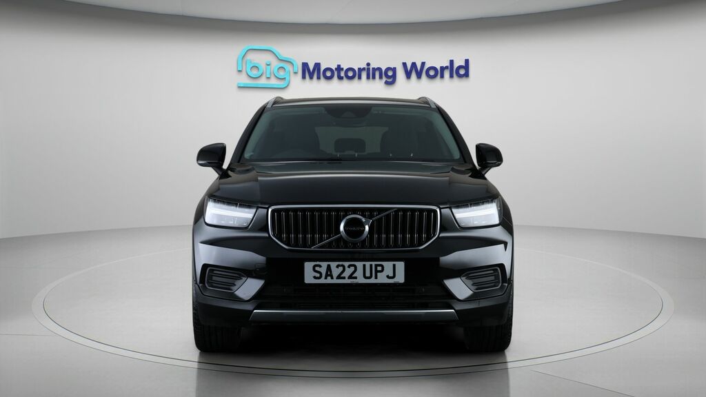 Volvo XC40 Core SA22UPJ Black #2