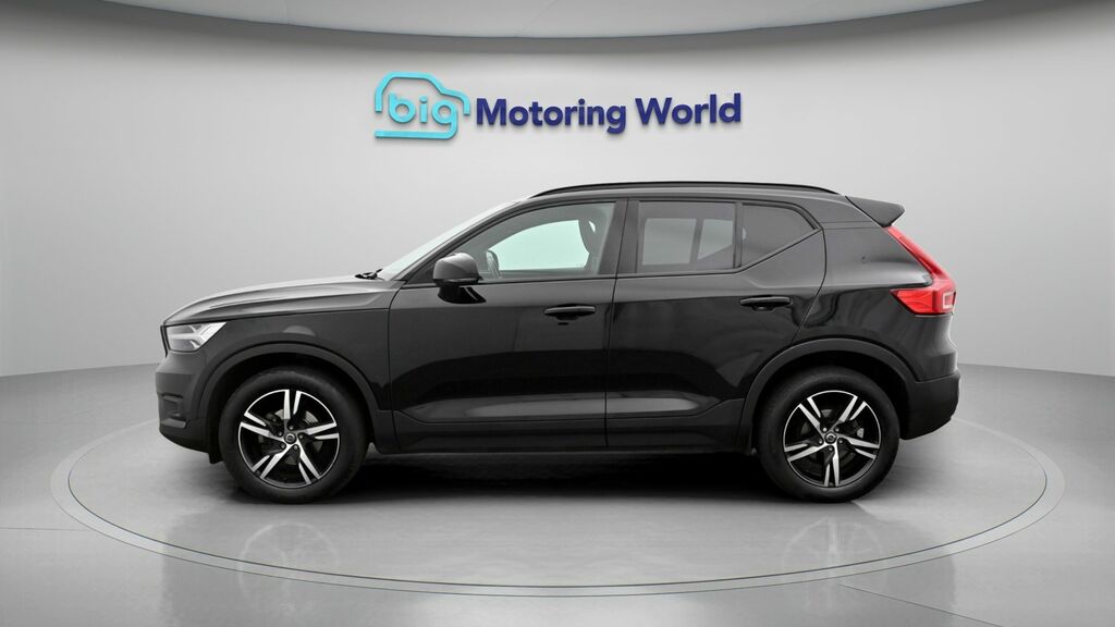 Volvo XC40 R-design YS70FYH Black #4