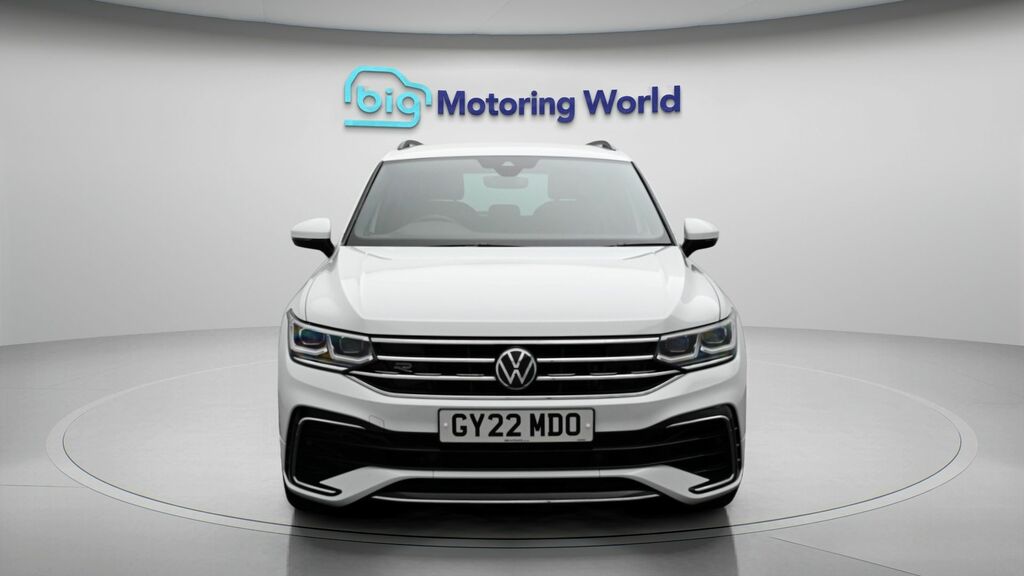 Volkswagen Tiguan R-line GY22MDO White #2