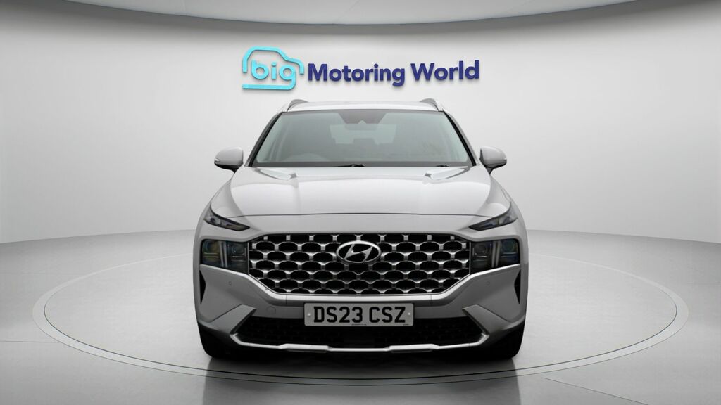 Hyundai Santa Fe Premium White #2