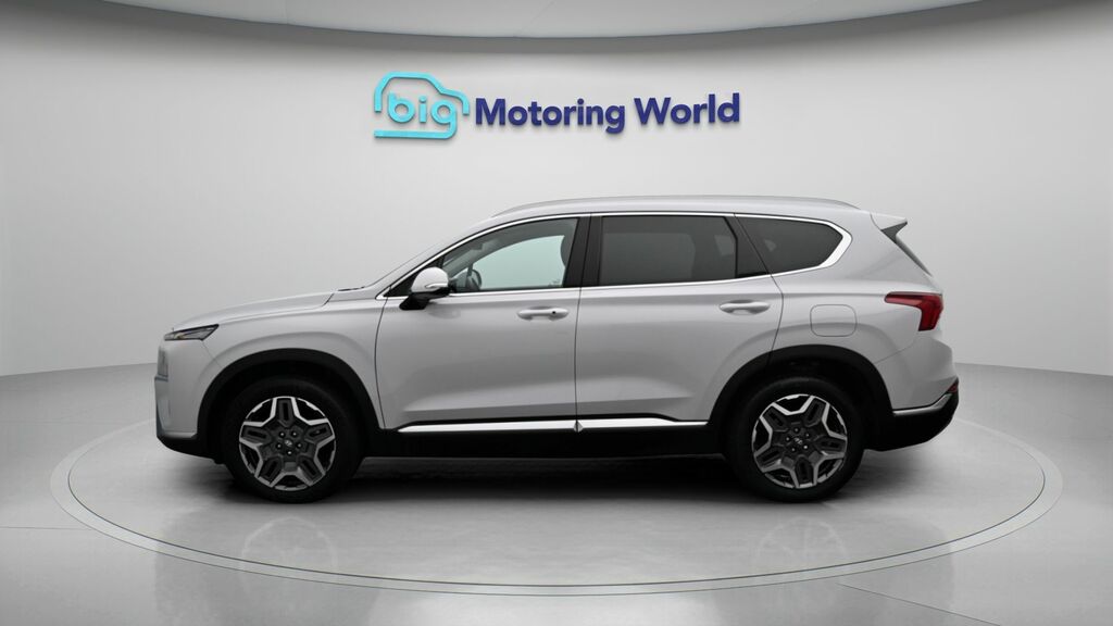 Hyundai Santa Fe Premium White #4