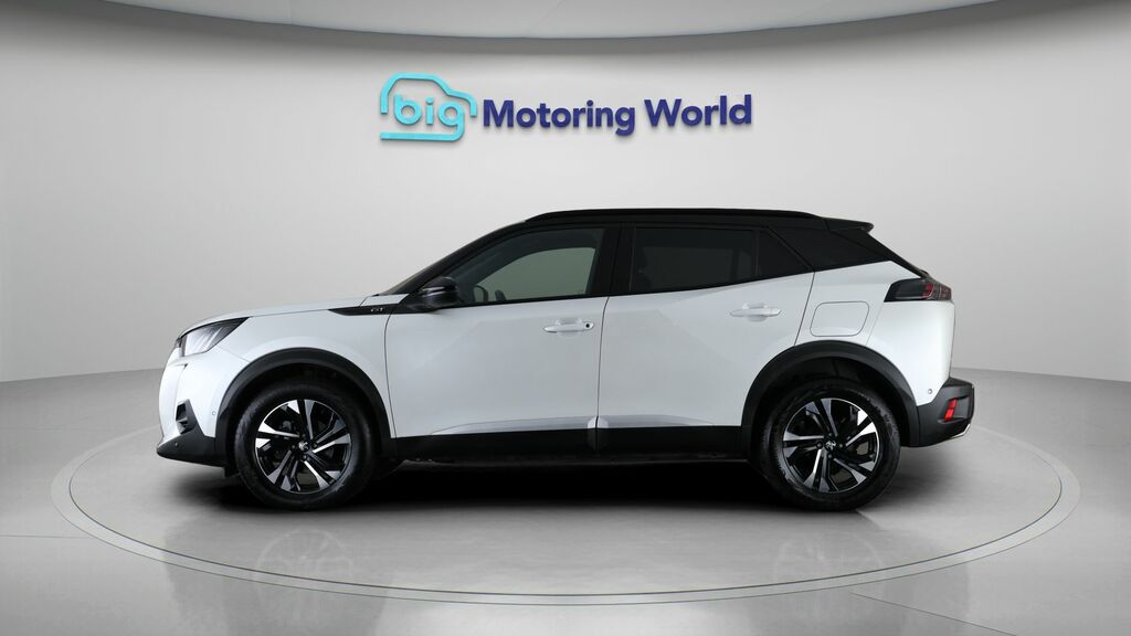 Peugeot 2008 Gt White #4