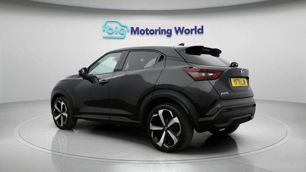 Nissan Juke Tekna Black #5