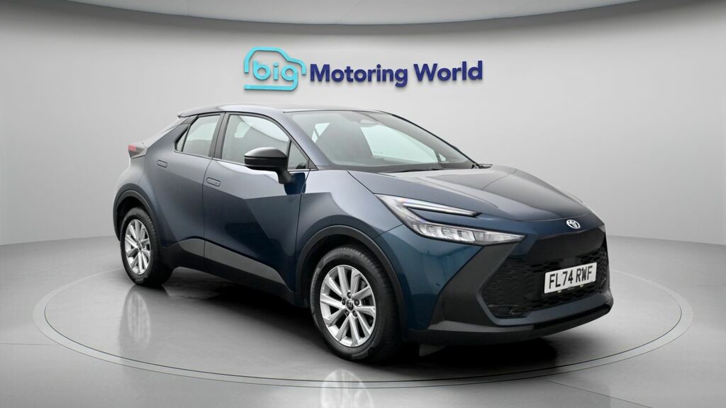 Toyota C-Hr Icon Blue