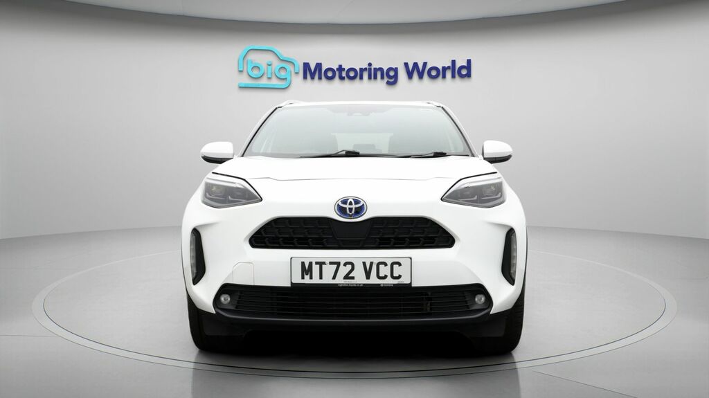 Toyota Yaris Cross Design White #2