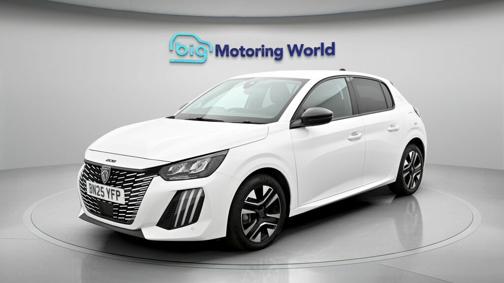 Peugeot 208 Allure White #3