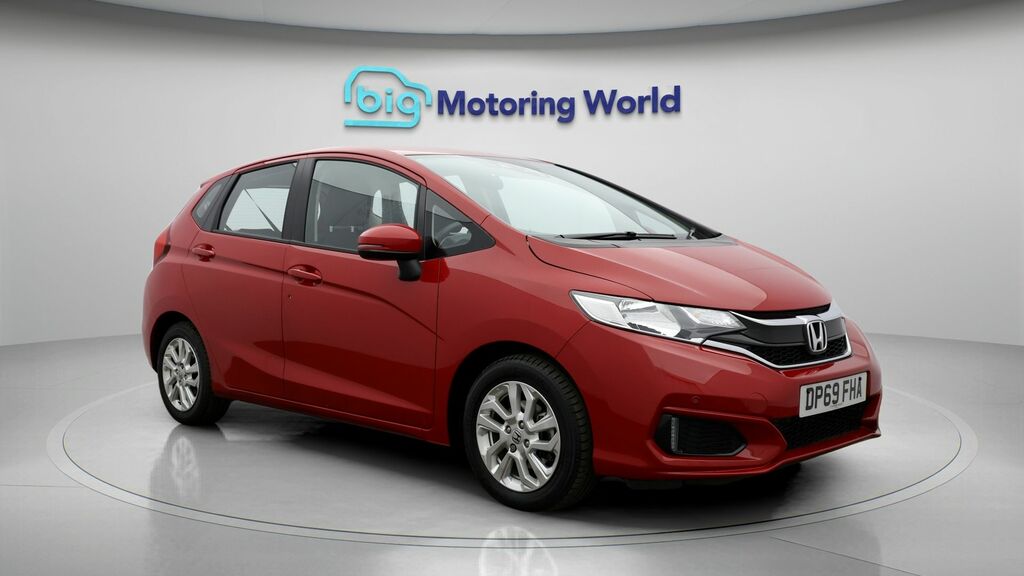 Honda Jazz Se Navi Red