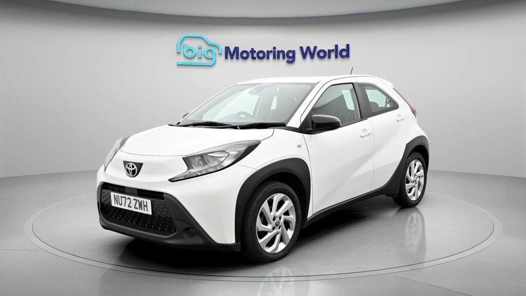 Toyota Aygo X Pure NU72ZWH White #3