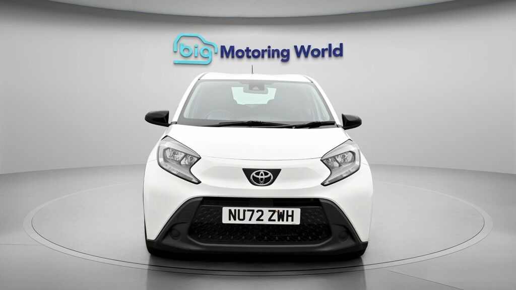 Toyota Aygo X Pure NU72ZWH White #2