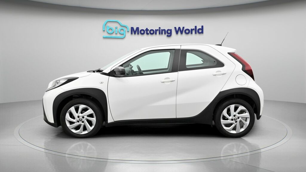 Toyota Aygo X Pure NU72ZWH White #4