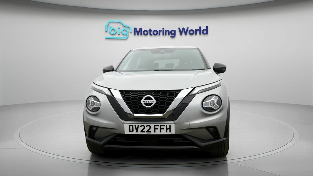 Nissan Juke Tekna Silver #2