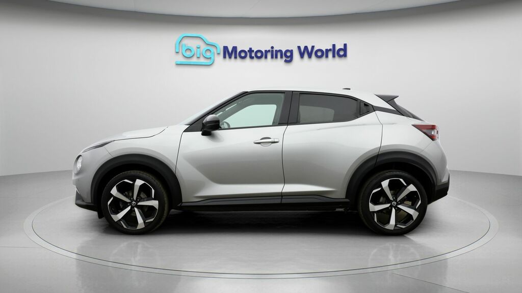 Nissan Juke Tekna Silver #4