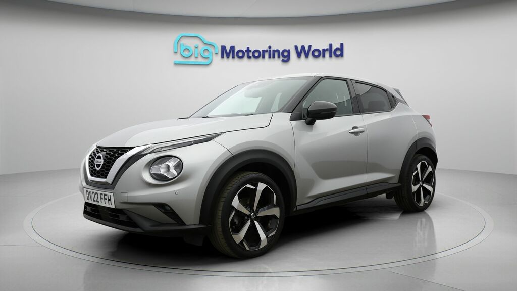 Nissan Juke Tekna Silver #3