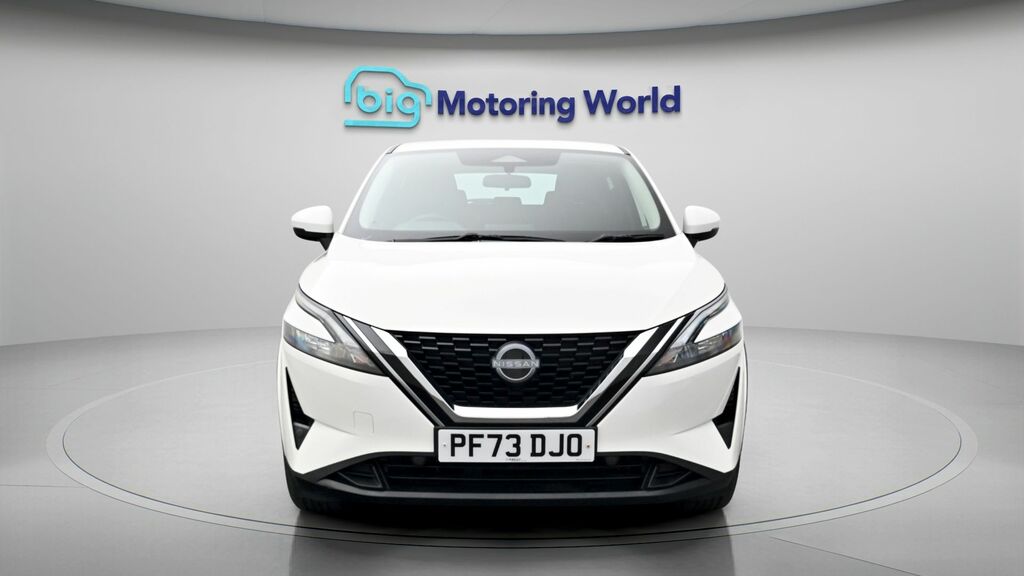Nissan Qashqai Acenta Premium White #2