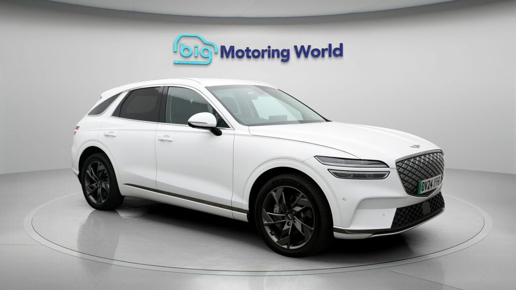 Genesis GV70 Sport White