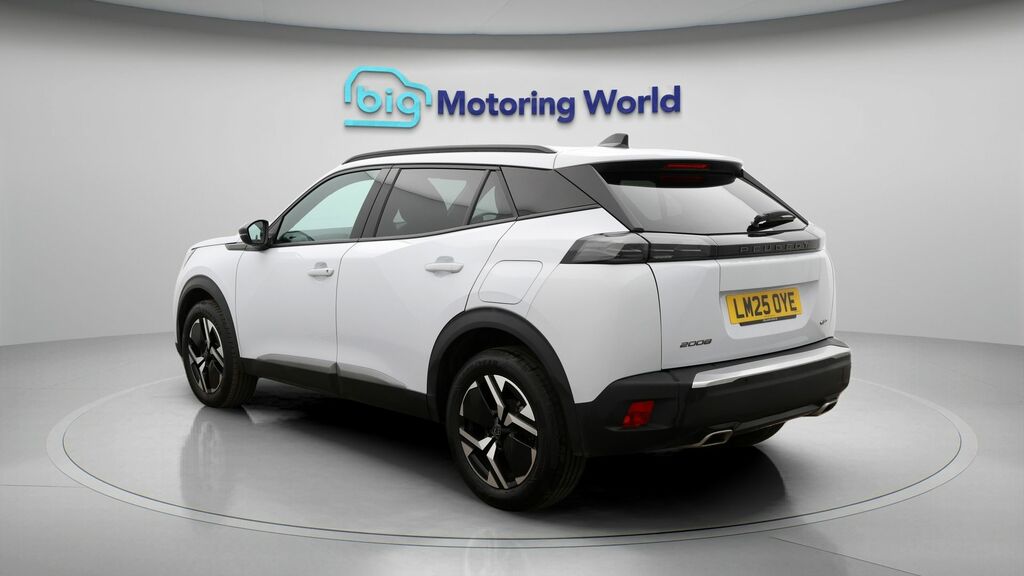 Peugeot 2008 Allure White #5