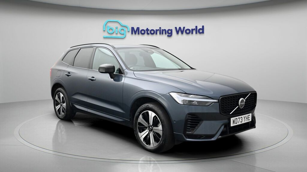 Volvo XC60 Plus Blue